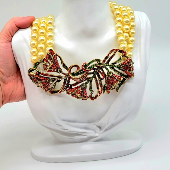 Heidi Daus Garnet Swarovski Crystal Tulip Necklace with Ivory Cream Pearls - Picture 5 of 9